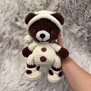 Horgolt Pizsamás maci plüss - a puha alvótárs - játék & sport - plüssállat & játékfigura - maci - Meska.hu