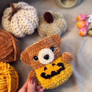 Horgolt tök maci - Halloween édességtartó - otthon & életmód - dekoráció - asztal és polc dekoráció - dekorációs tál, tartó - Meska.hu