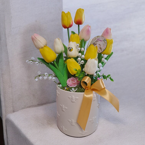 Tavaszi virágok méhecskés kaspóban, Otthon & Életmód, Dekoráció, Asztal és polc dekoráció, Asztaldísz, Virágkötés, MESKA