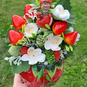 Eper bögrében eprek,eperke figurával - Meska.hu