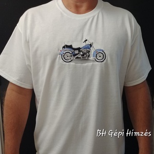 Motoros Design, Férfi Póló Gildan Gépi Hímzéssel - ruha & divat - férfi ruha - póló - Meska.hu