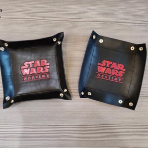 Star Wars feliratos kockadobó tálca - játék & sport - táblajáték és kártyajáték - társasjátékok - dobókocka - Meska.hu
