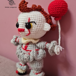 Pennywise lufival - kellékek & szerszámok - dekorációs kellékek - figurák - Meska.hu