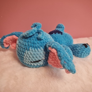 Alvó Stitch - játék & sport - plüssállat & játékfigura - más figura - Meska.hu