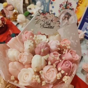 Viasz  virág csokor  - otthon & életmód - virágdekoráció - virágok - virágcsokor - Meska.hu