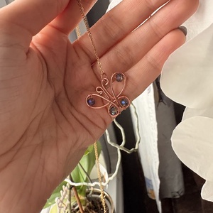 Pillangós medál - ékszer - nyaklánc - medálos nyaklánc - Meska.hu