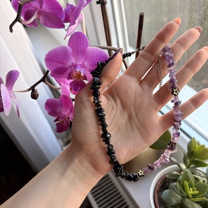 Ametiszt�Obszidián ásvány nyaklánc virág díszekkel � elegáns kézműves női ékszer - ékszer - nyaklánc - gyöngyös nyaklánc - Meska.hu