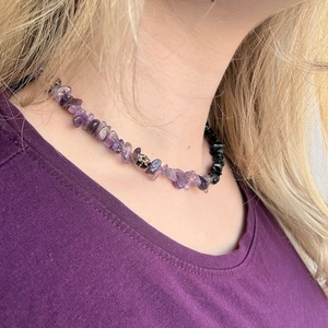 Ametiszt�Obszidián ásvány nyaklánc virág díszekkel � elegáns kézműves női ékszer - ékszer - nyaklánc - gyöngyös nyaklánc - Meska.hu
