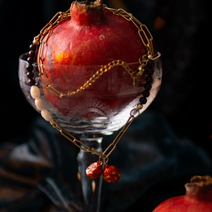 Gránátalmás nemesacél nyaklánc, Ékszer, Nyaklánc, Gyöngyös nyaklánc, Gyurma, MESKA