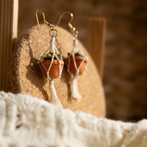 Kövirózsa fülbevaló - ékszer - fülbevaló - lógó fülbevaló - Meska.hu