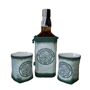 Kelta focicsapat emblémájával és fotoval dekorált whiskys üveg whiskys poharakkal rajongói ajándék. - otthon & lakás - konyhafelszerelés - pohár - Meska.hu Kelta focicsapat emblémájával és fotoval dekorált whiskys üveg whiskys poharakkal rajongói ajándék. - otthon & lakás - konyhafelszerelés - pohár - Meska.hu