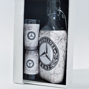 MERCEDES italosüveg MERCEDES rajongói ajándék röviditalos poharakkal karácsonyra, szülinapra, névnapra. - otthon & lakás - dekoráció - díszüveg - Meska.hu MERCEDES italosüveg MERCEDES rajongói ajándék röviditalos poharakkal karácsonyra, szülinapra, névnapra. - otthon & lakás - dekoráció - díszüveg - Meska.hu