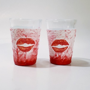 Vörös csókos, piros rúzsos, pálinkás pohár párban, páros valentinnapi ajándék: 1 neked és 1 a párodnak.  - Meska.hu
