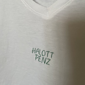Halott Pénz hímzett póló - ruha & divat - női ruha - póló, felső - Meska.hu