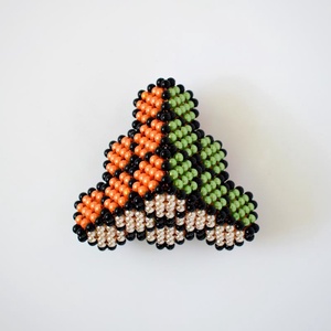 Almazöld-narancs-bézs lépcsős piramis fekete ráccsal, Otthon & Életmód, Dekoráció, Dísztárgy, Gyöngyfűzés, gyöngyhímzés, MESKA