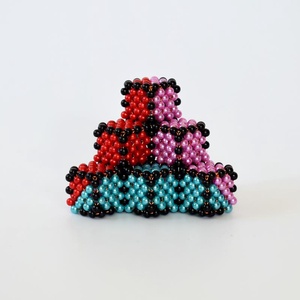 Piros-lila-türkizkék lépcsős piramis fekete ráccsal - otthon & életmód - dekoráció - dísztárgy - Meska.hu