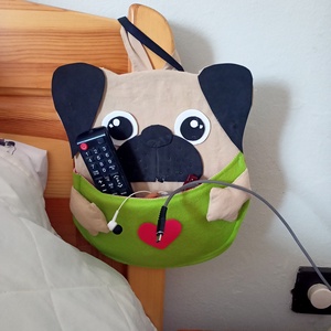 Mopszos telefontartó, Otthon & Életmód, Tárolás & Rendszerezés, Fali tároló, Dekorgumi, Varrás, MESKA