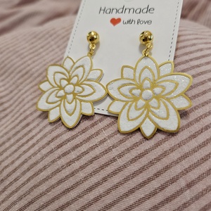 Fehér/arany fülbevaló, Ékszer, Fülbevaló, Lógós kerek fülbevaló, Gyurma, Ékszerkészítés, MESKA