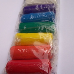 Süthető gyurma - Plast-Kitt közepes csomag, 8 x 3 dkg - kellékek & szerszámok - gyurma - kiégethető gyurma - Meska.hu