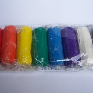 Süthető gyurma - Plast-Kitt közepes csomag, 8 x 3 dkg - kellékek & szerszámok - gyurma - kiégethető gyurma - Meska.hu