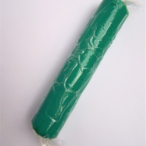 Süthető gyurma - Plast-Kitt, 6 dkg zöld - kellékek & szerszámok - gyurma - kiégethető gyurma - Meska.hu