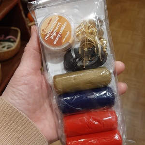 Valentin napi gyurmacsomag fém szerelékekkel, plusz ingyenes online, videós gyurma workshoppal  - kellékek & szerszámok - Meska.hu