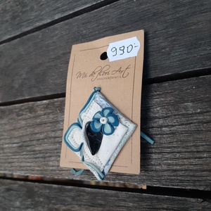 Féldrágaköves medál virággal - ékszer - nyaklánc - medál - Meska.hu