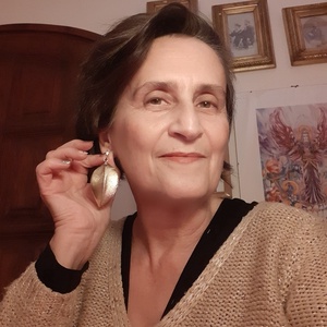 Arany levél fülbevaló Plast-Kitt gyurmából - ékszer - fülbevaló - lógó fülbevaló - Meska.hu