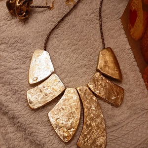 Arany nyakék - lapokból - ékszer - nyaklánc - statement nyaklánc - Meska.hu