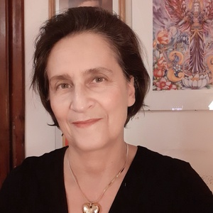  Arany szív medál arany-nyersszínű bőrszálon - ékszer - nyaklánc - statement nyaklánc - Meska.hu