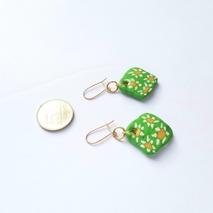 Millefiori négyszeres margaréta mintás fülbevaló - esküvő - ékszer - fülbevaló - Meska.hu