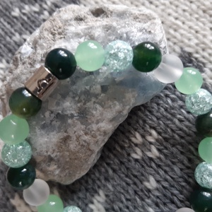 Erdő zöldje avagy Mérleg karkötő - ékszer - karkötő - gyöngyös karkötő - Meska.hu