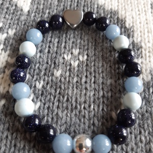 Bársonyos ragyogás karkötő kékben, Homokkő, Angelit, Hematit ásvánnyal és Swarovski gyönggyel - ékszer - karkötő - gyöngyös karkötő - Meska.hu