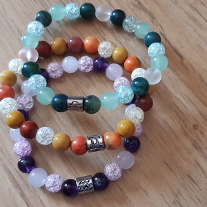 Erdő zöldje avagy Mérleg karkötő - ékszer - karkötő - gyöngyös karkötő - Meska.hu