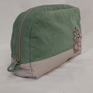 Zöld virágos neszesszer - táska & tok - neszesszer - Meska.hu Zöld virágos neszesszer - táska & tok - neszesszer - Meska.hu