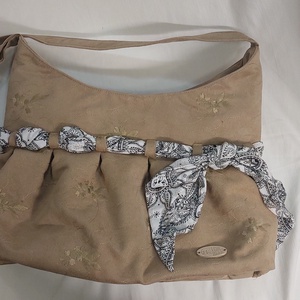 veluroa virághimzéses masnis táska - táska & tok - kézitáska & válltáska - válltáska - Meska.hu