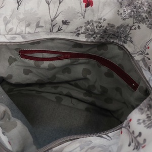 Virágos táska szürkében - táska & tok - kézitáska & válltáska - vállon átvethető táska - Meska.hu