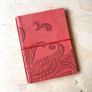 Piros füzettartó, füzetborító, traveller's notebook, A/5, keménytáblás, textilborítós - Meska.hu
