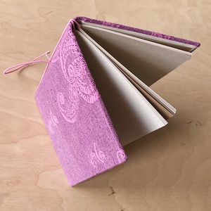 Füzettartó, füzetborító, traveller's notebook, A/5, keménytáblás, textilborítós, rózsaszín - otthon & életmód - papír, írószer - könyv- és füzetborító - Meska.hu