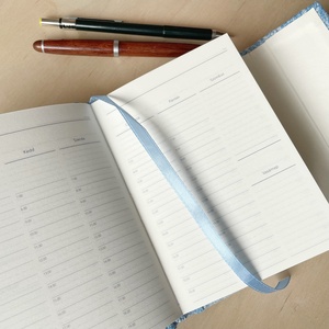 Mágneszáras, A/6-os heti tervező, dátum nélküli naptár, Oscha Matrix textillel - otthon & életmód - papír, írószer - jegyzetfüzet & napló - Meska.hu