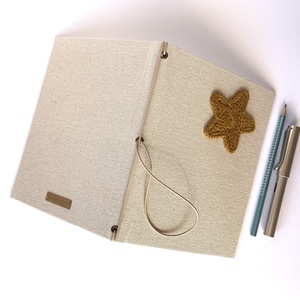 Horgolt csillagos natúr füzettartó, füzetborító, traveller's notebook, A/5, keménytáblás 2 - otthon & életmód - papír, írószer - könyv- és füzetborító - Meska.hu