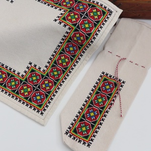 Tiszavidéki, beregi keresztszemes hímzett kisterítő és bortartó szett (2.) - otthon & életmód - konyhafelszerelés, tálalás - tálalás - tálalás - Meska.hu