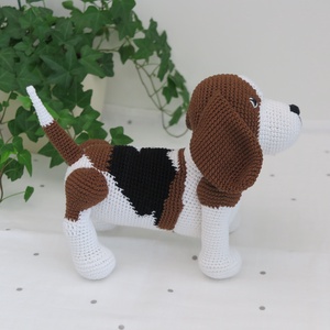 Horgolt Beagle kutya egyedi foltokkal - játék & sport - plüssállat & játékfigura - kutya - Meska.hu