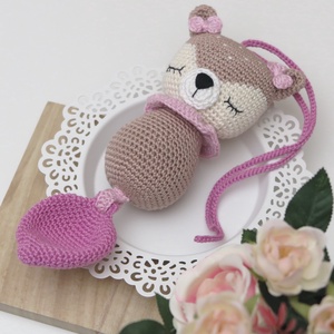 Horgolt Mia őzike csörgő-zörgő babajáték, babakocsira, kiságyra, babatornáztatóra rögzíthető - baba - mama - baba játékok - csörgő - Meska.hu