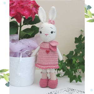 Horgolt, öltöztethető Rózi nyuszi - játék & sport - plüssállat & játékfigura - nyuszi - Meska.hu