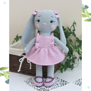 Horgolt, öltöztethető Szofi nyuszi (30 cm magas), Játék & Sport, Plüssállat & Játékfigura, Nyuszi, Horgolás, MESKA