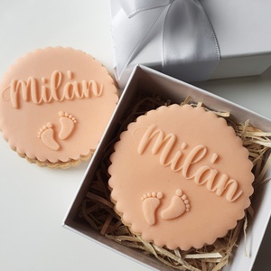 Keksz, mézeskalács, fondant és sütipecsét baba névvel, születési dátummal - otthon & életmód - konyhafelszerelés, tálalás - sütés, főzés - sütidísz - Meska.hu