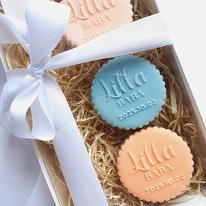 Keksz, mézeskalács, fondant és sütipecsét személyre szabható baba névvel, születési dátummal, Otthon & Életmód, Konyhafelszerelés, tálalás, Sütés, főzés, Sütidísz, , MESKA