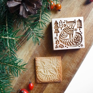 Róka fenyőfával - Karácsonyi mézeskalács kekszpecsét folklór skandináv mintával - otthon & életmód - konyhafelszerelés, tálalás - sütés, főzés - sütidísz - Meska.hu Róka fenyőfával - Karácsonyi mézeskalács kekszpecsét folklór skandináv mintával - otthon & életmód - konyhafelszerelés, tálalás - sütés, főzés - sütidísz - Meska.hu