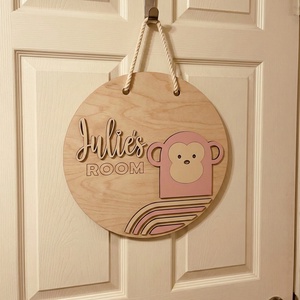 Névtábla ajtóra, egyedi ajtódísz, majom mintával, kreatív fotózási kellék - otthon & életmód - dekoráció - ajtó- és ablak dekoráció - ajtódísz & kopogtató - Meska.hu